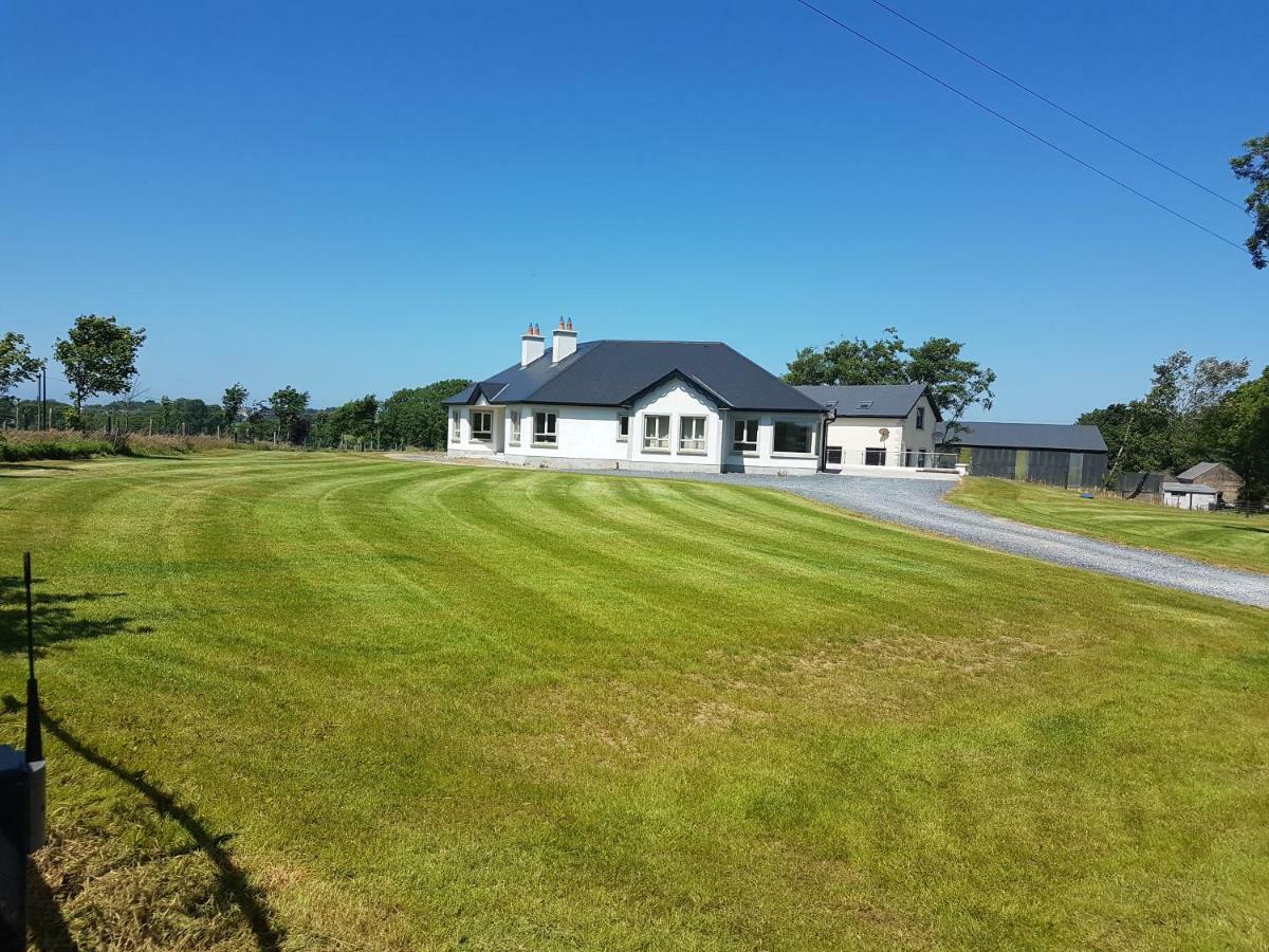 Winter Heights Hotel Aughnagroagh Bridge ภายนอก รูปภาพ