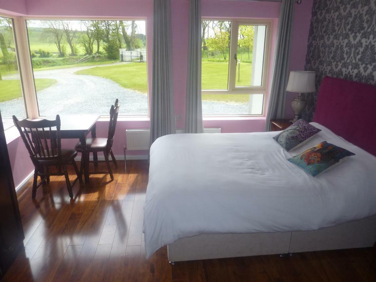 Winter Heights Hotel Aughnagroagh Bridge ภายนอก รูปภาพ